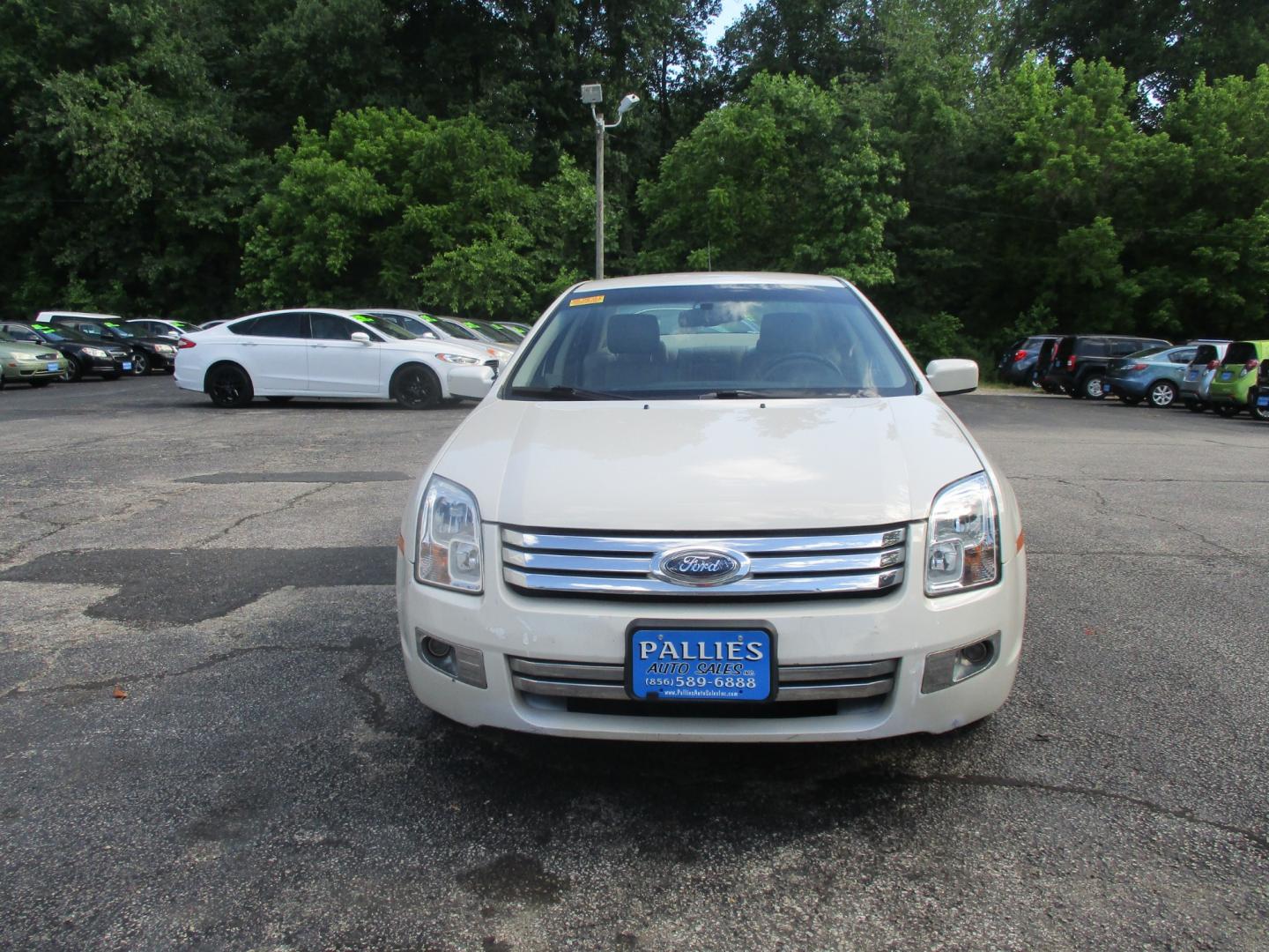 2008 WHITE Ford Fusion (3FAHP08Z38R) , AUTOMATIC transmission, located at 540a Delsea Drive, Sewell, NJ, 08080, (856) 589-6888, 39.752560, -75.111206 - Photo#3